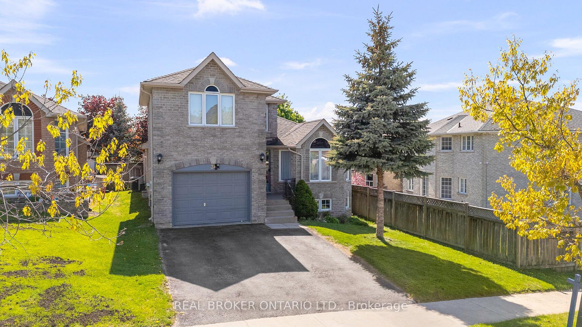 Photo 2 of 31 Bell Street, Barrie, Ardagh — HOMEH