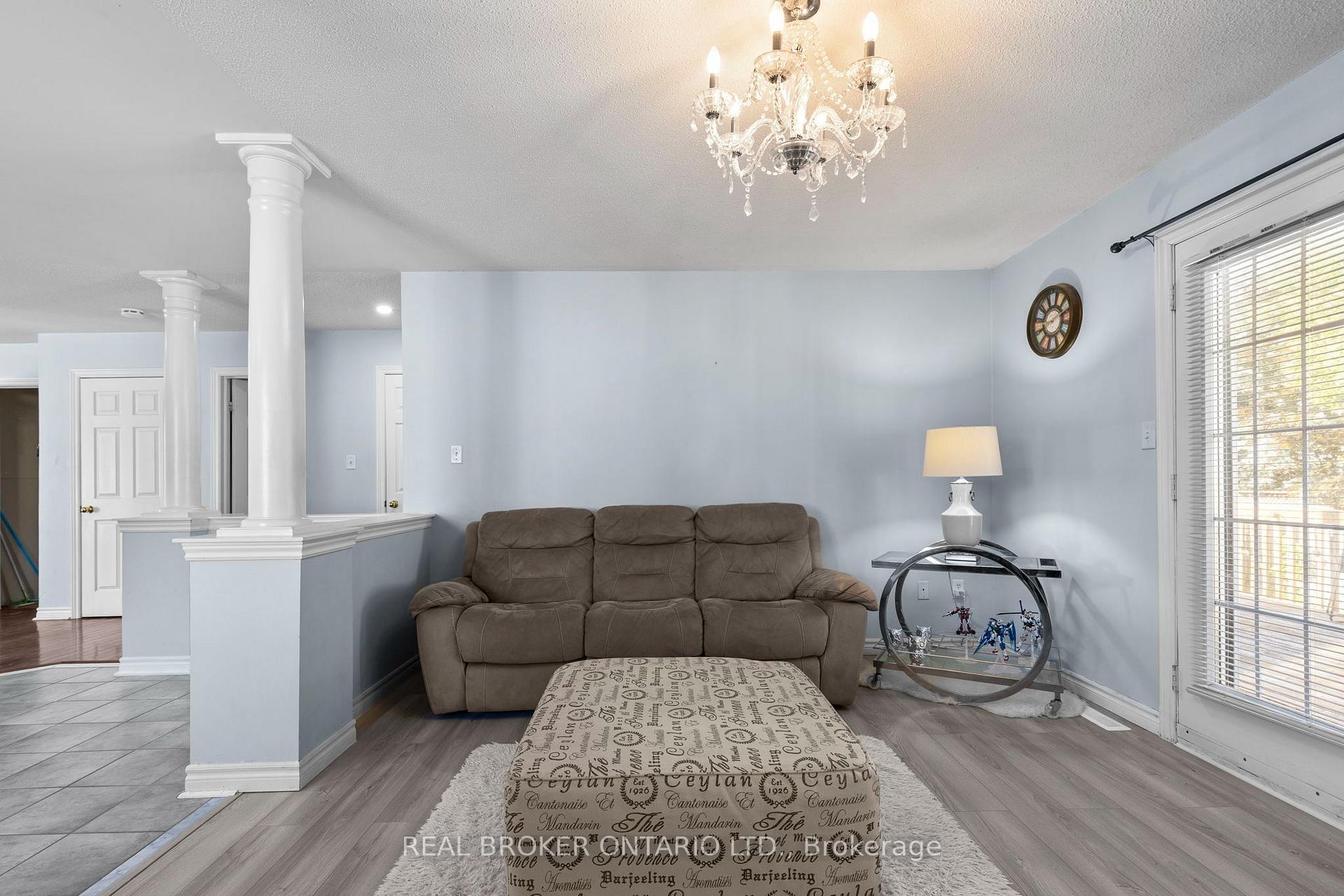 Photo 10 of 31 Bell Street, Barrie, Ardagh — HOMEH