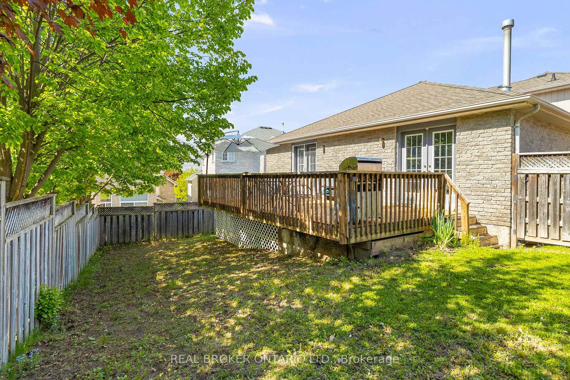 Photo 26 of 31 Bell Street, Barrie, Ardagh — HOMEH