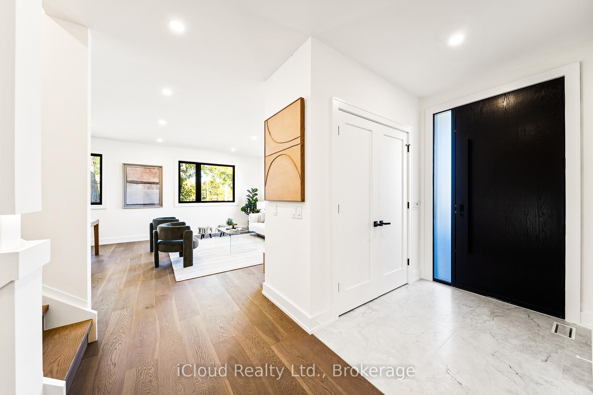 Photo 5 of 1140 Ogden Avenue, Mississauga, Lakeview — HOMEH