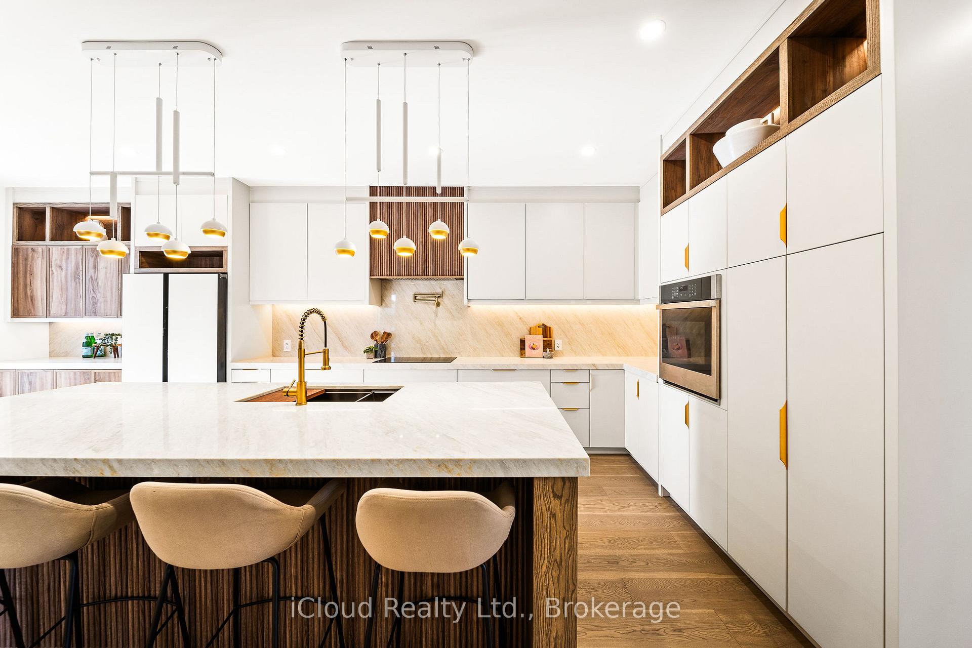 Photo 8 of 1140 Ogden Avenue, Mississauga, Lakeview — HOMEH
