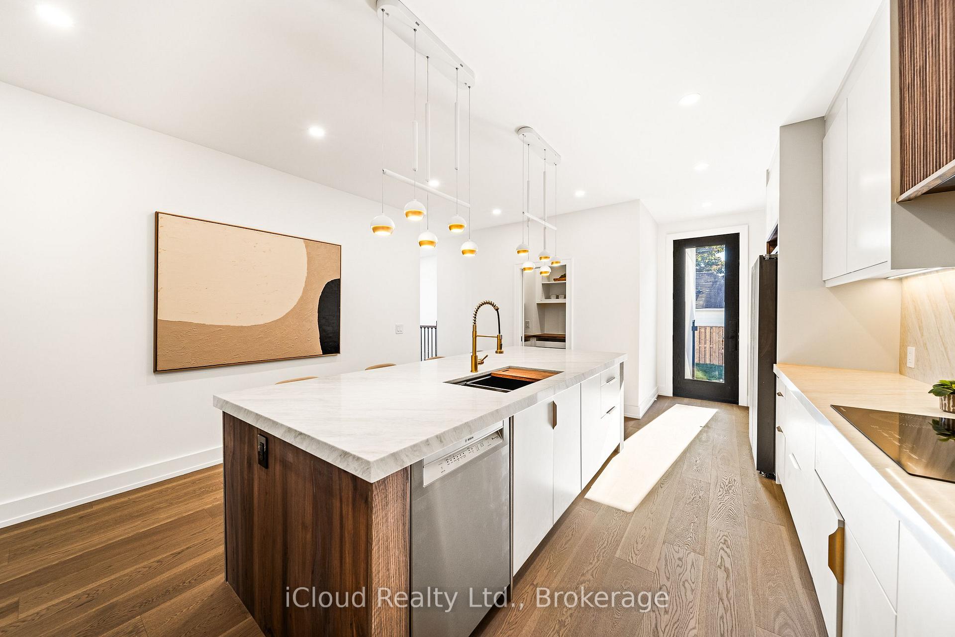 Photo 10 of 1140 Ogden Avenue, Mississauga, Lakeview — HOMEH