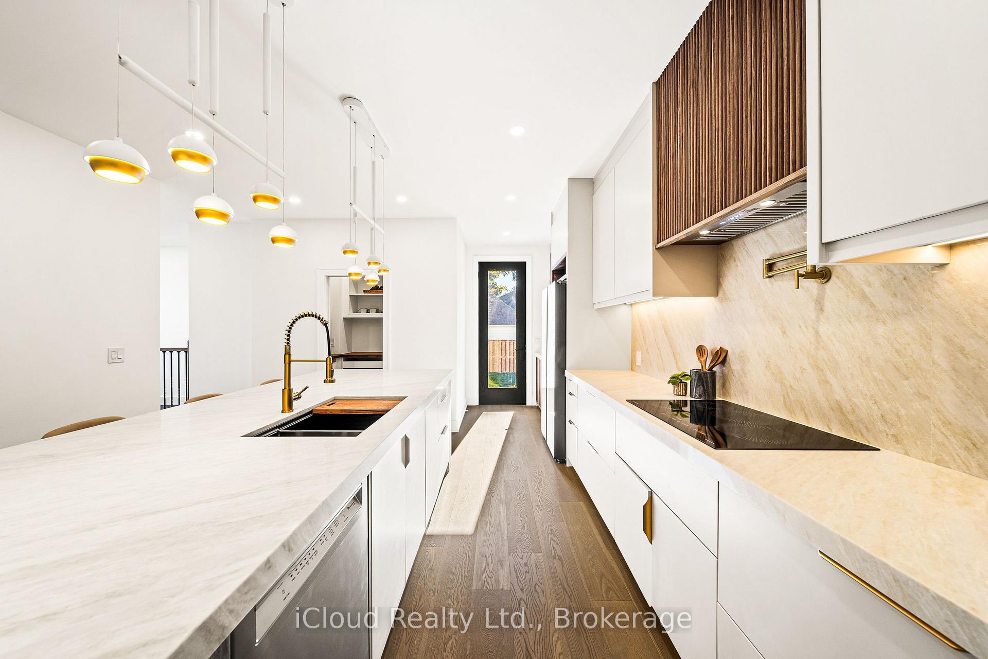 Photo 11 of 1140 Ogden Avenue, Mississauga, Lakeview — HOMEH