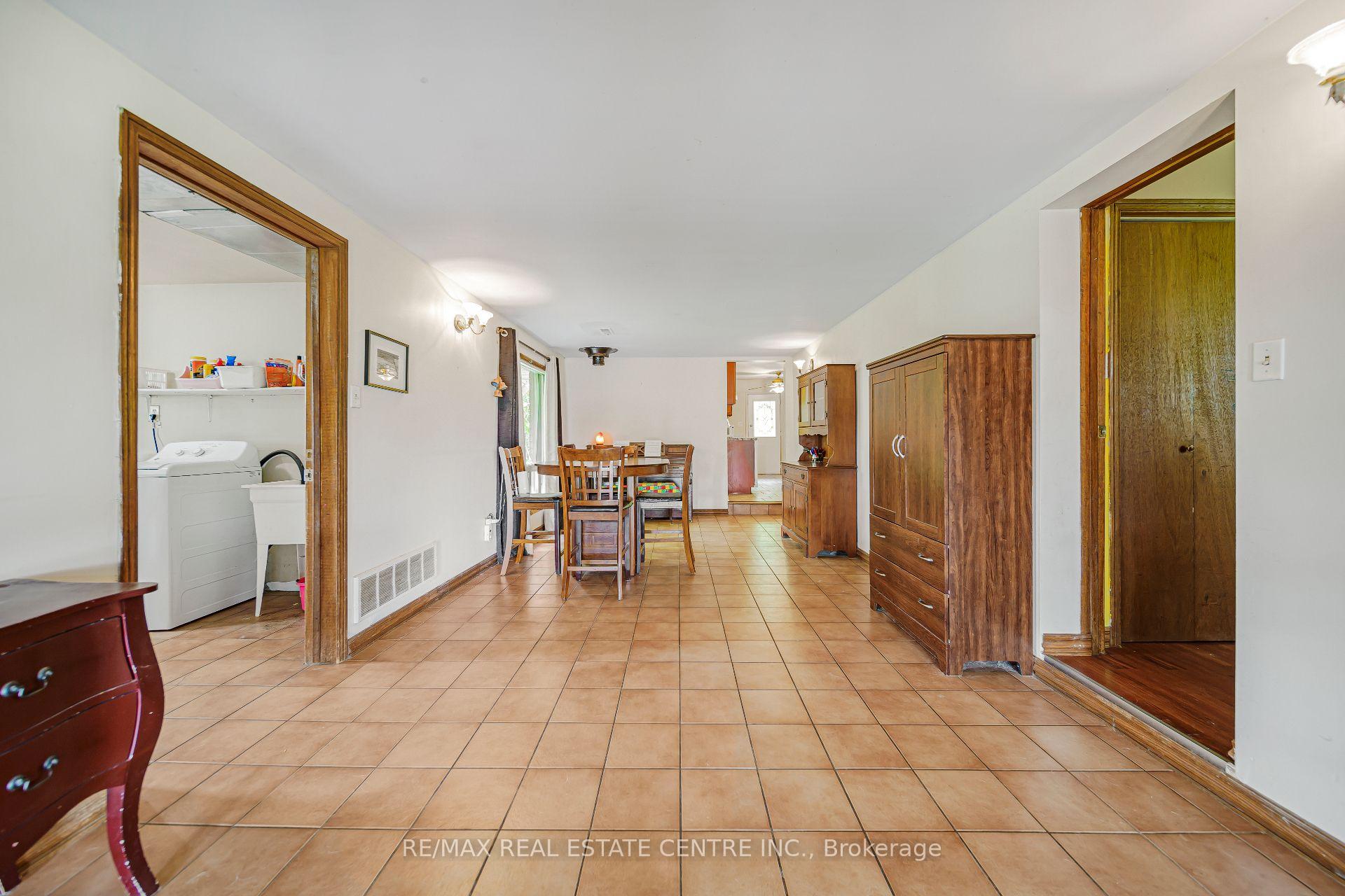 Photo 11 of 1374 5th Concession Road W, Hamilton, Rural Flamborough — HOMEH