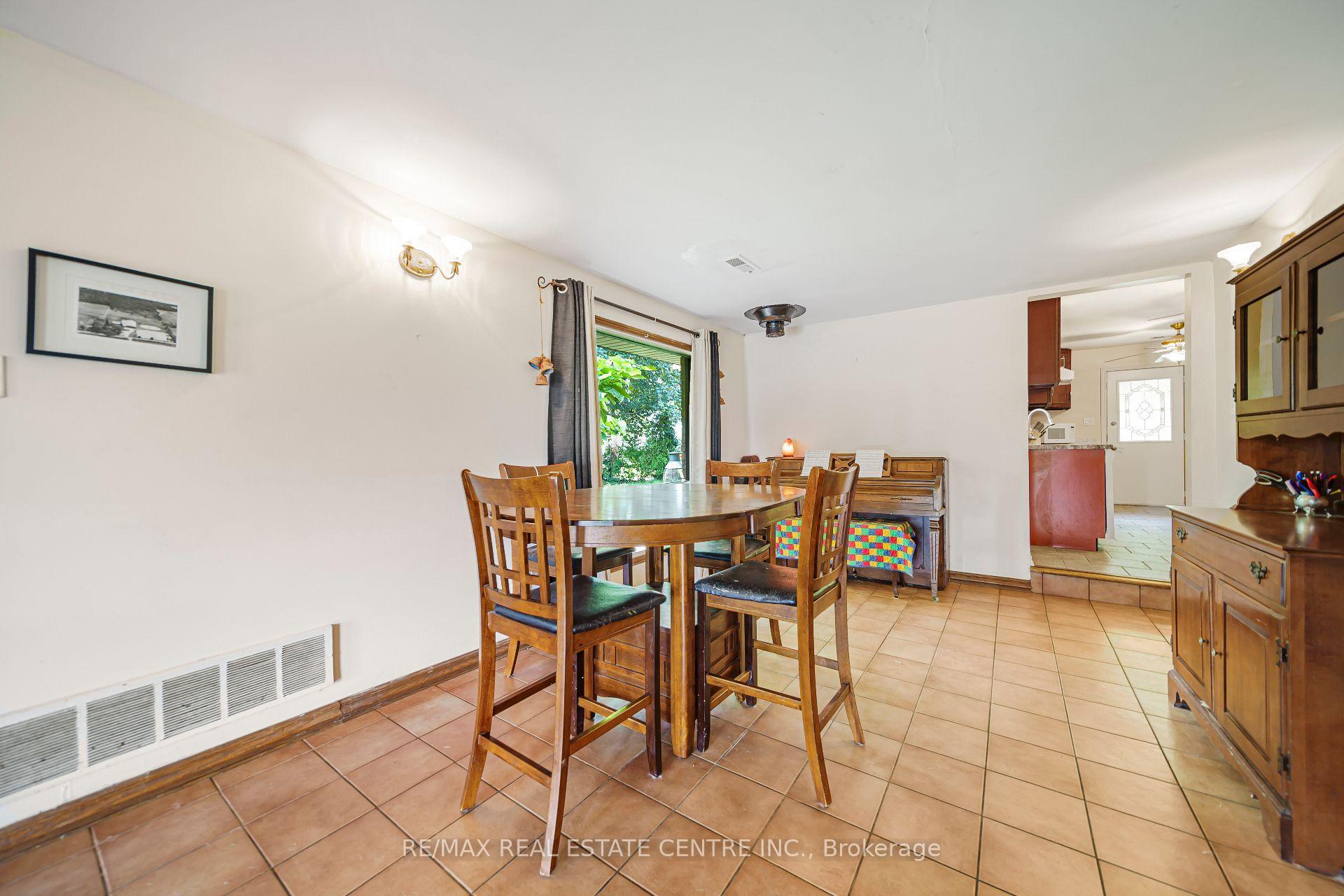 Photo 13 of 1374 5th Concession Road W, Hamilton, Rural Flamborough — HOMEH