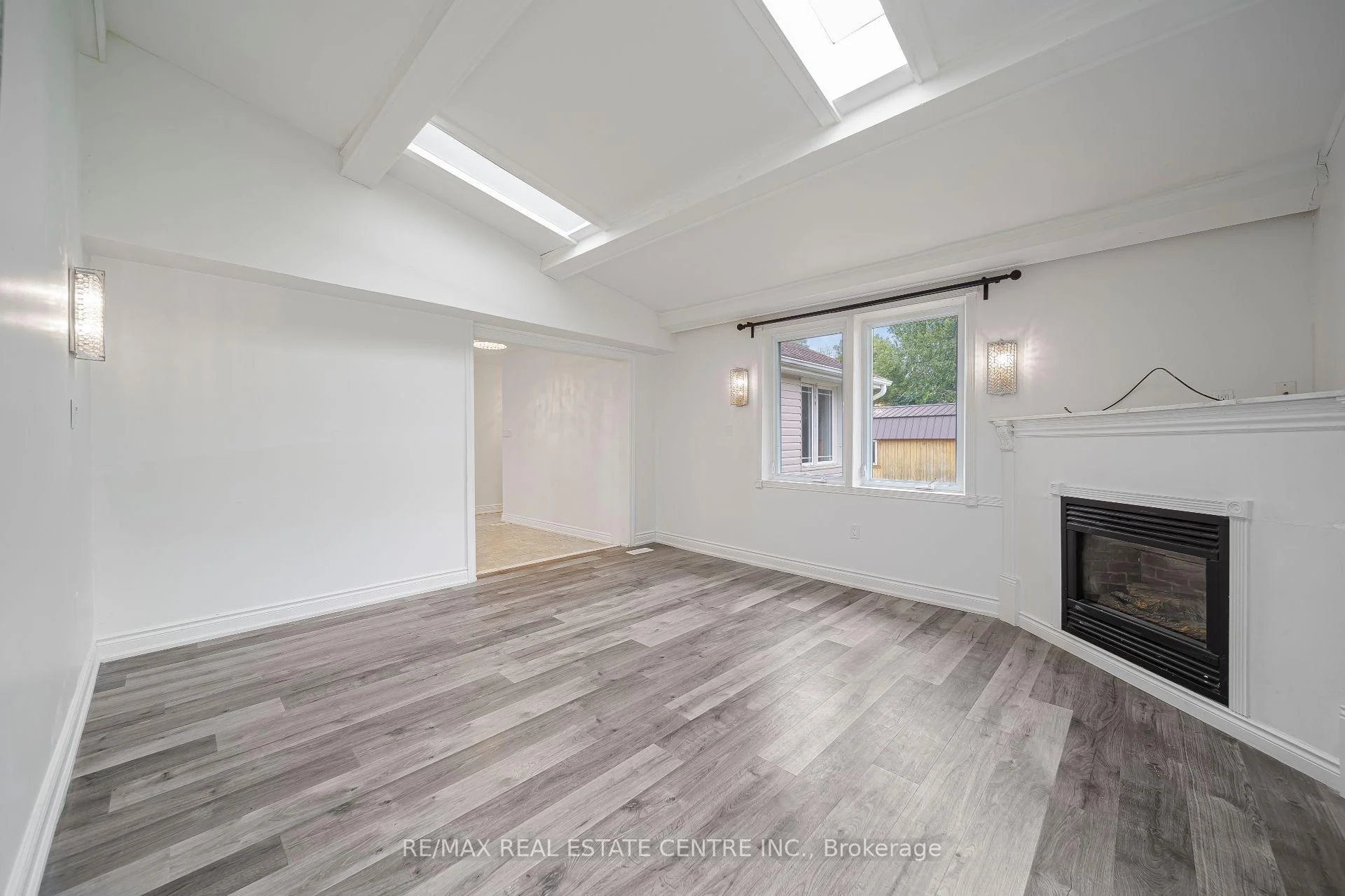 Photo 16 of 1374 5th Concession Road W, Hamilton, Rural Flamborough — HOMEH