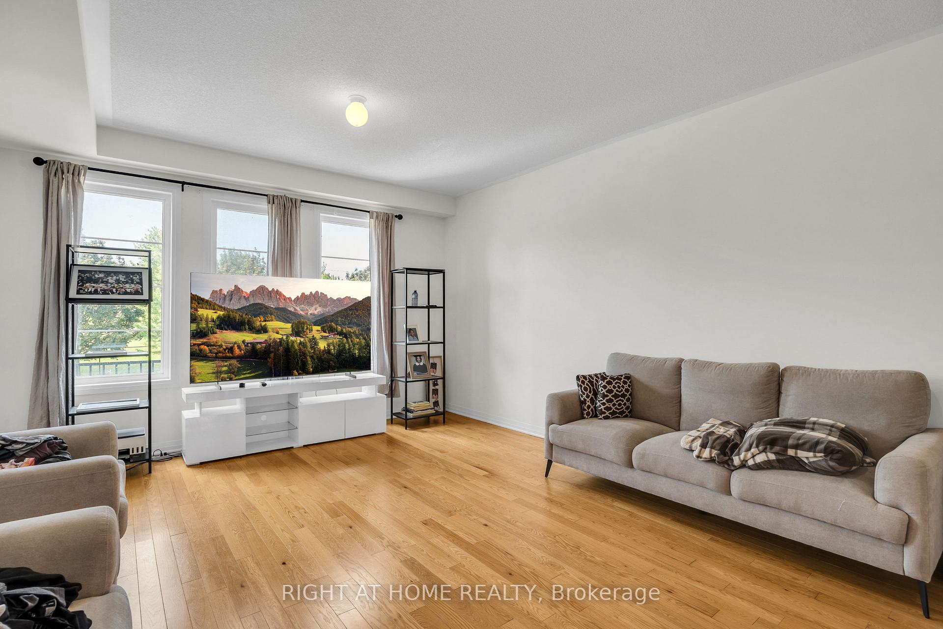 Photo 10 of 1451 Green Road, Clarington, Bowmanville — HOMEH