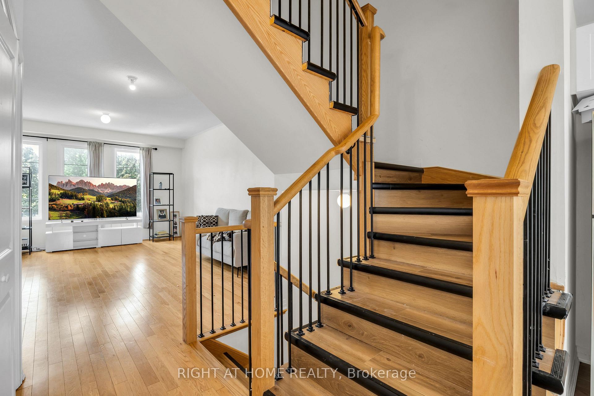 Photo 11 of 1451 Green Road, Clarington, Bowmanville — HOMEH