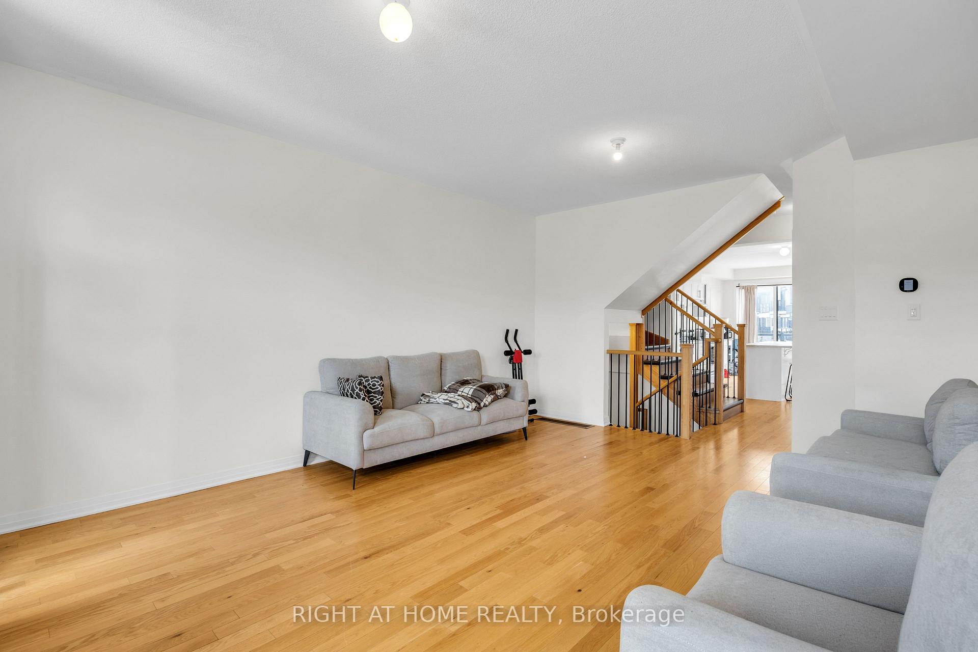 Photo 27 of 1451 Green Road, Clarington, Bowmanville — HOMEH