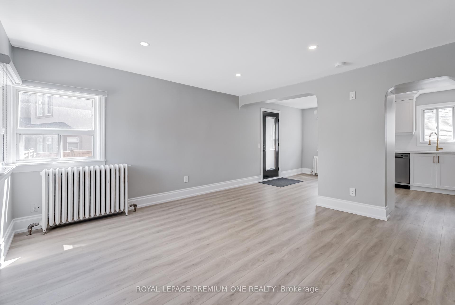 Photo 6 of Unit 2, 79 Twenty Fifth Street, Etobicoke, Long Branch — HOMEH