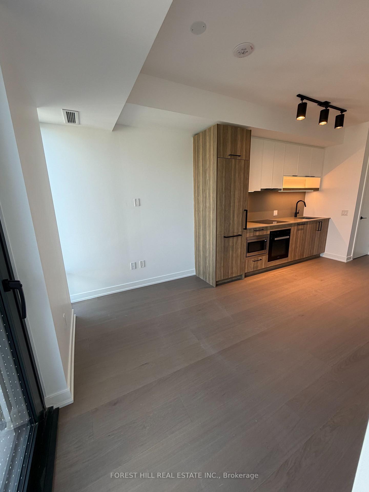Photo 4 of Unit 710, 91 Montclair Avenue, Toronto, Forest Hill South — HOMEH