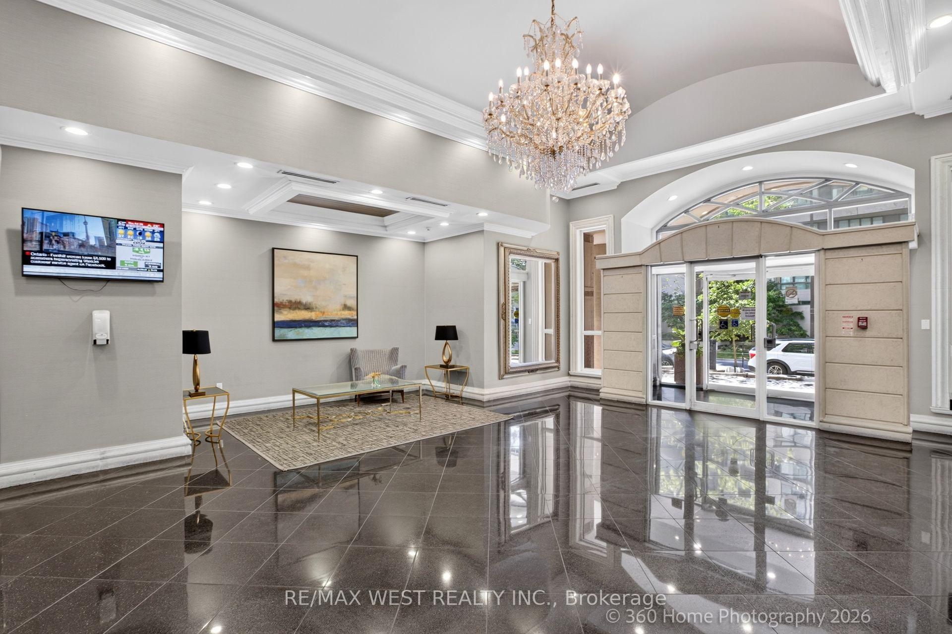 Photo 4 of Unit 706, 7 Lorraine Drive, North York, Willowdale West — HOMEH