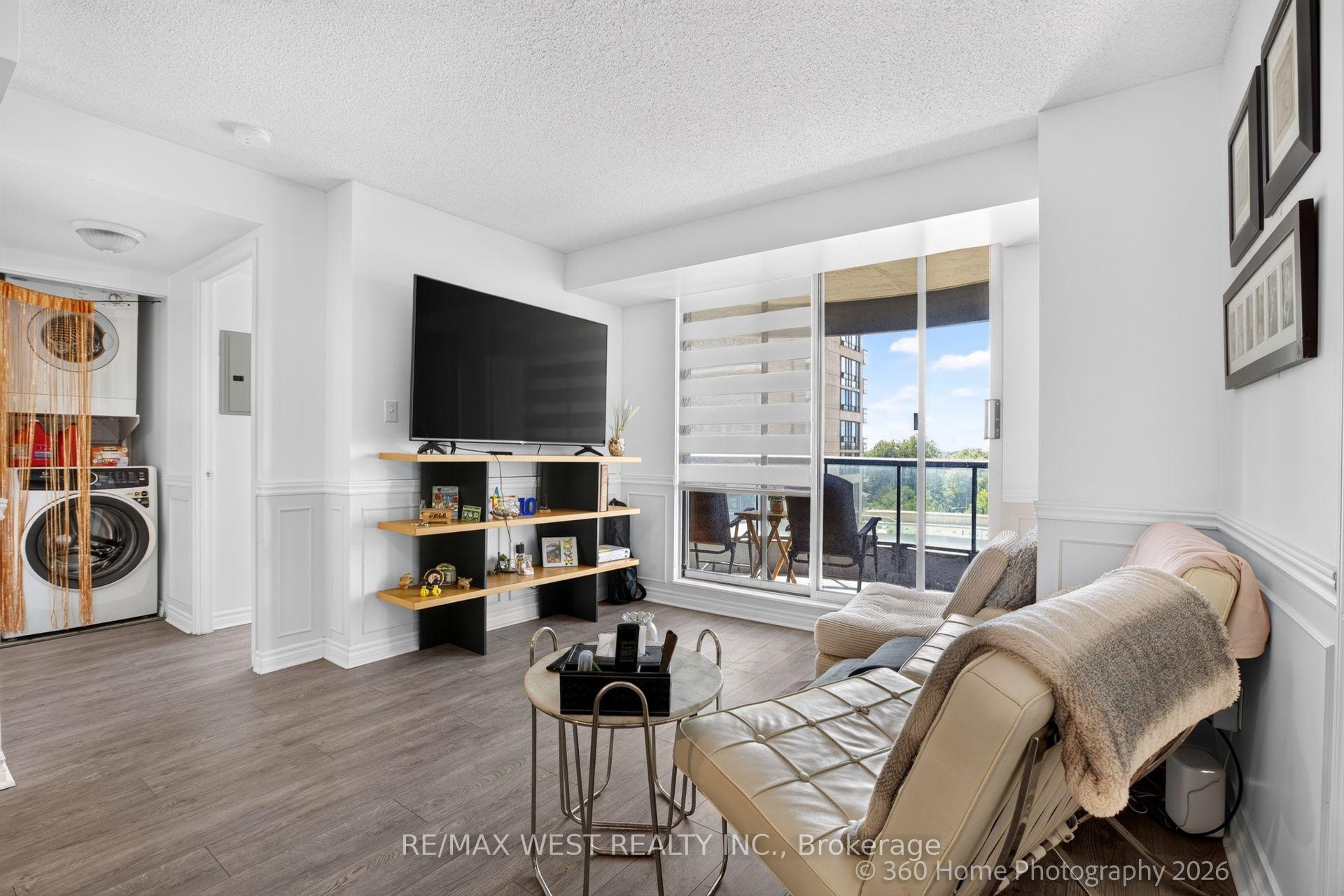 Photo 14 of Unit 706, 7 Lorraine Drive, North York, Willowdale West — HOMEH