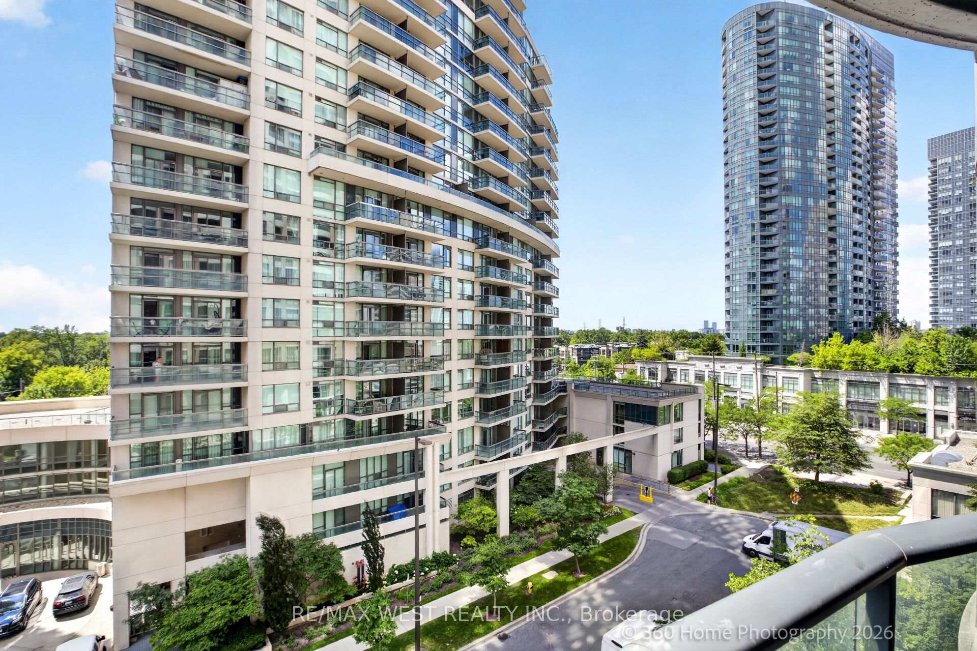 Photo 26 of Unit 706, 7 Lorraine Drive, North York, Willowdale West — HOMEH