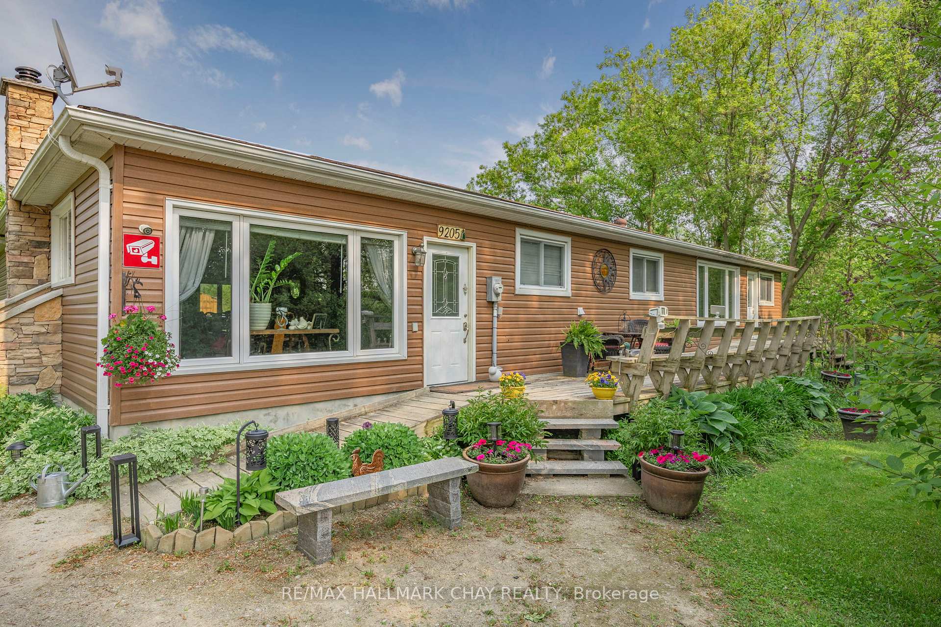Photo 10 of 9205 McKinnon Road, Essa, Angus — HOMEH