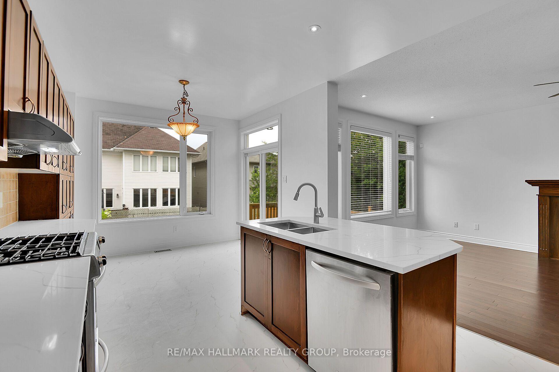 Photo 20 of 155 Whernside Terrace, Ottawa, Kanata - Morgan's Grant/South March — HOMEH