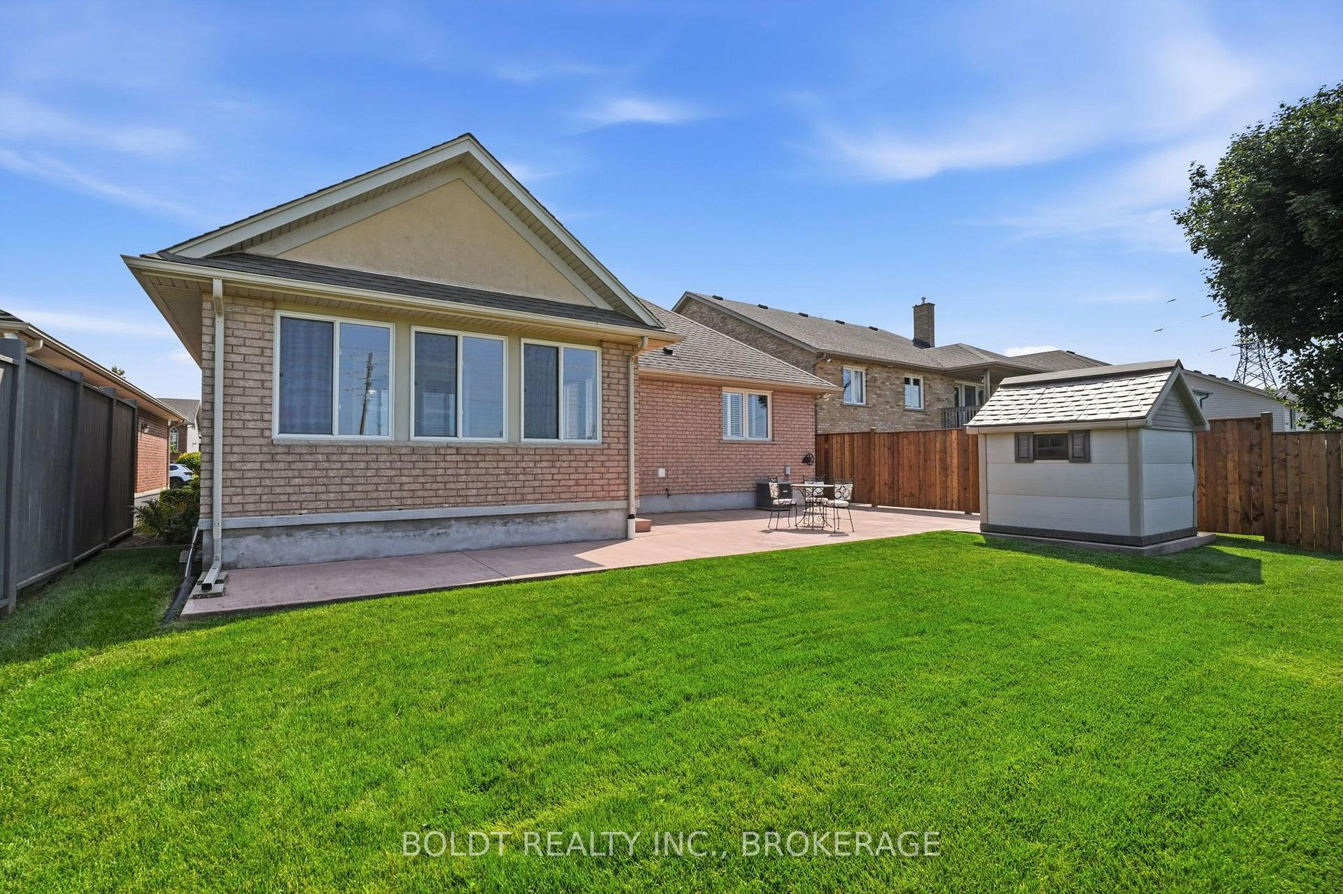 Photo 6 of 9 Nicholas Drive, St. Catharines, Rykert/Vansickle — HOMEH