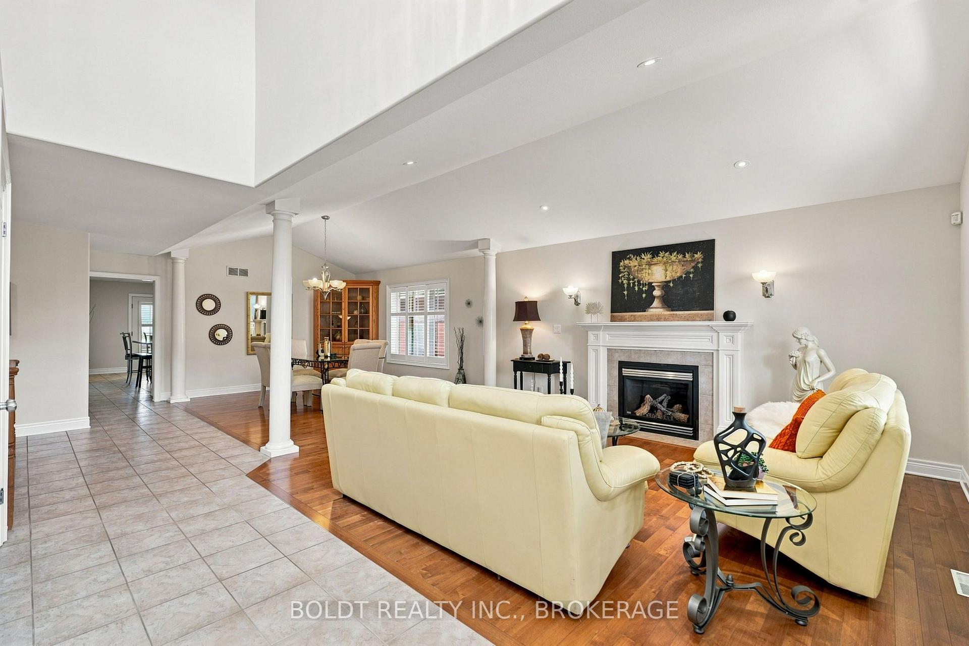 Photo 11 of 9 Nicholas Drive, St. Catharines, Rykert/Vansickle — HOMEH