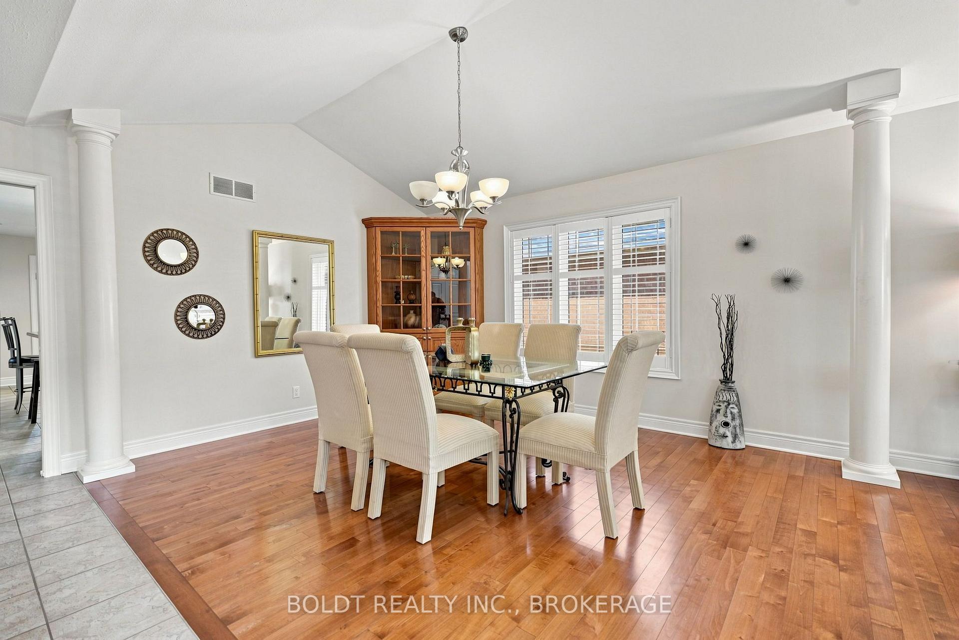 Photo 15 of 9 Nicholas Drive, St. Catharines, Rykert/Vansickle — HOMEH