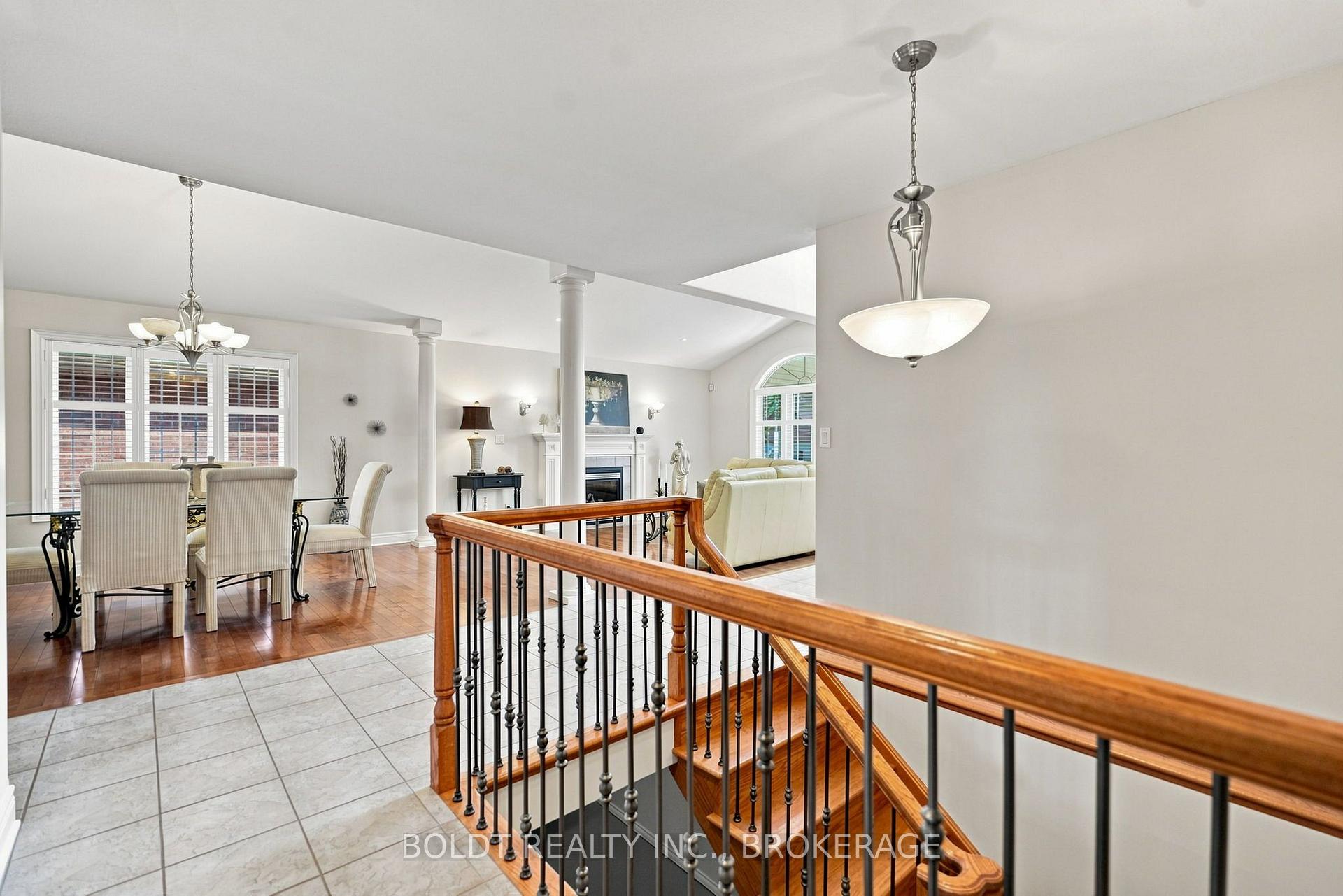 Photo 17 of 9 Nicholas Drive, St. Catharines, Rykert/Vansickle — HOMEH