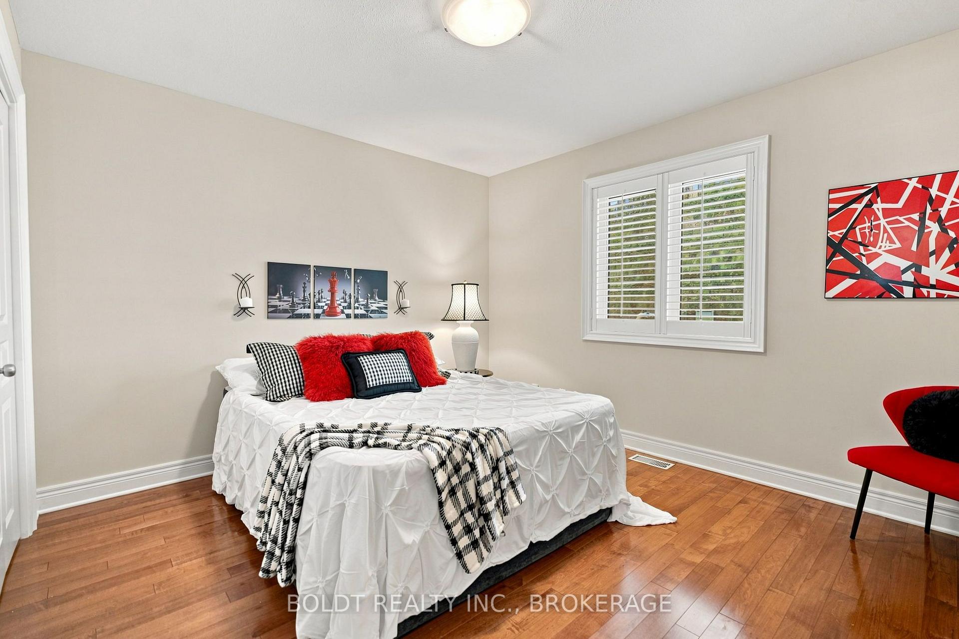 Photo 35 of 9 Nicholas Drive, St. Catharines, Rykert/Vansickle — HOMEH