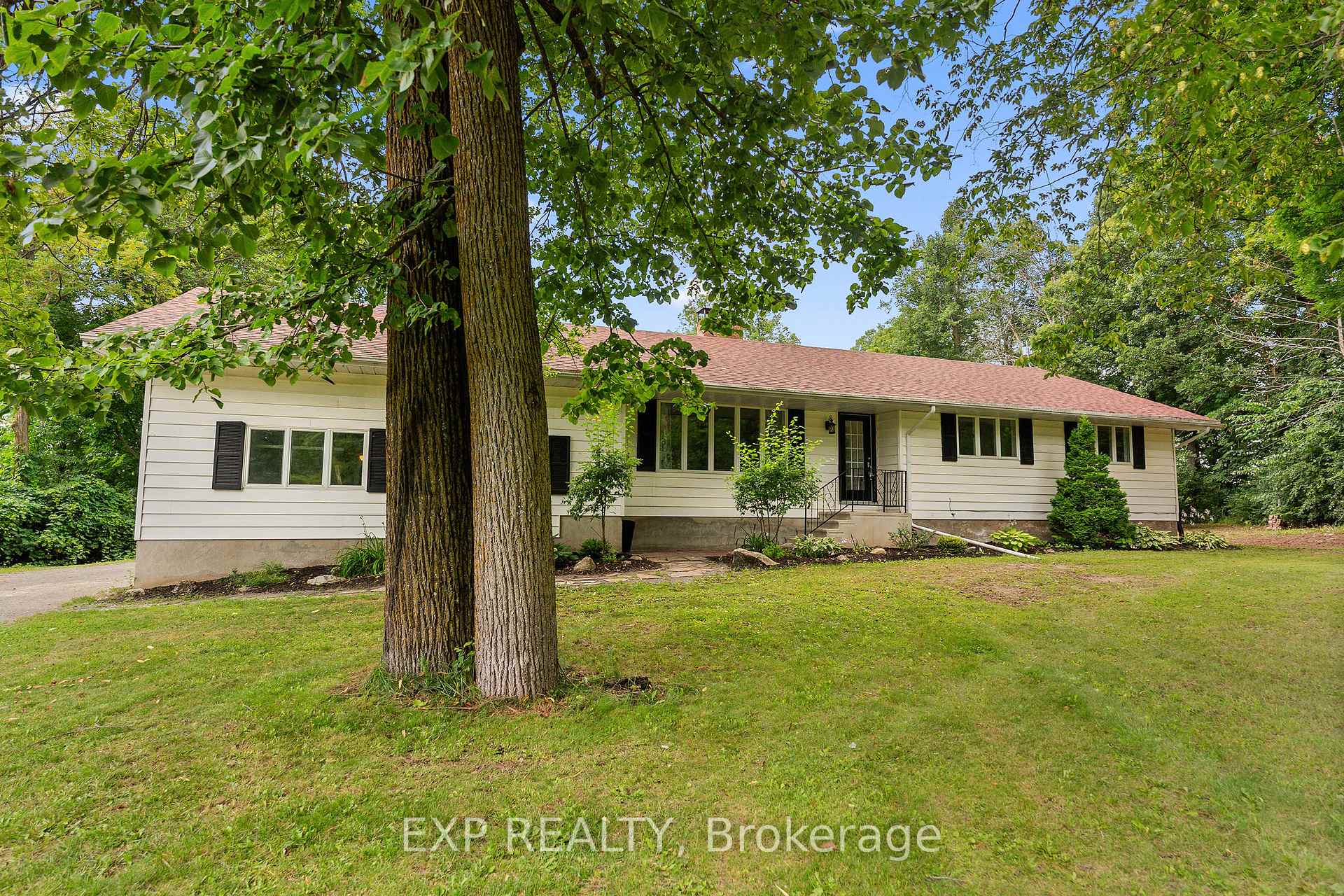 Photo 3 of 541 Collins Road, Horton, Horton Twp — HOMEH