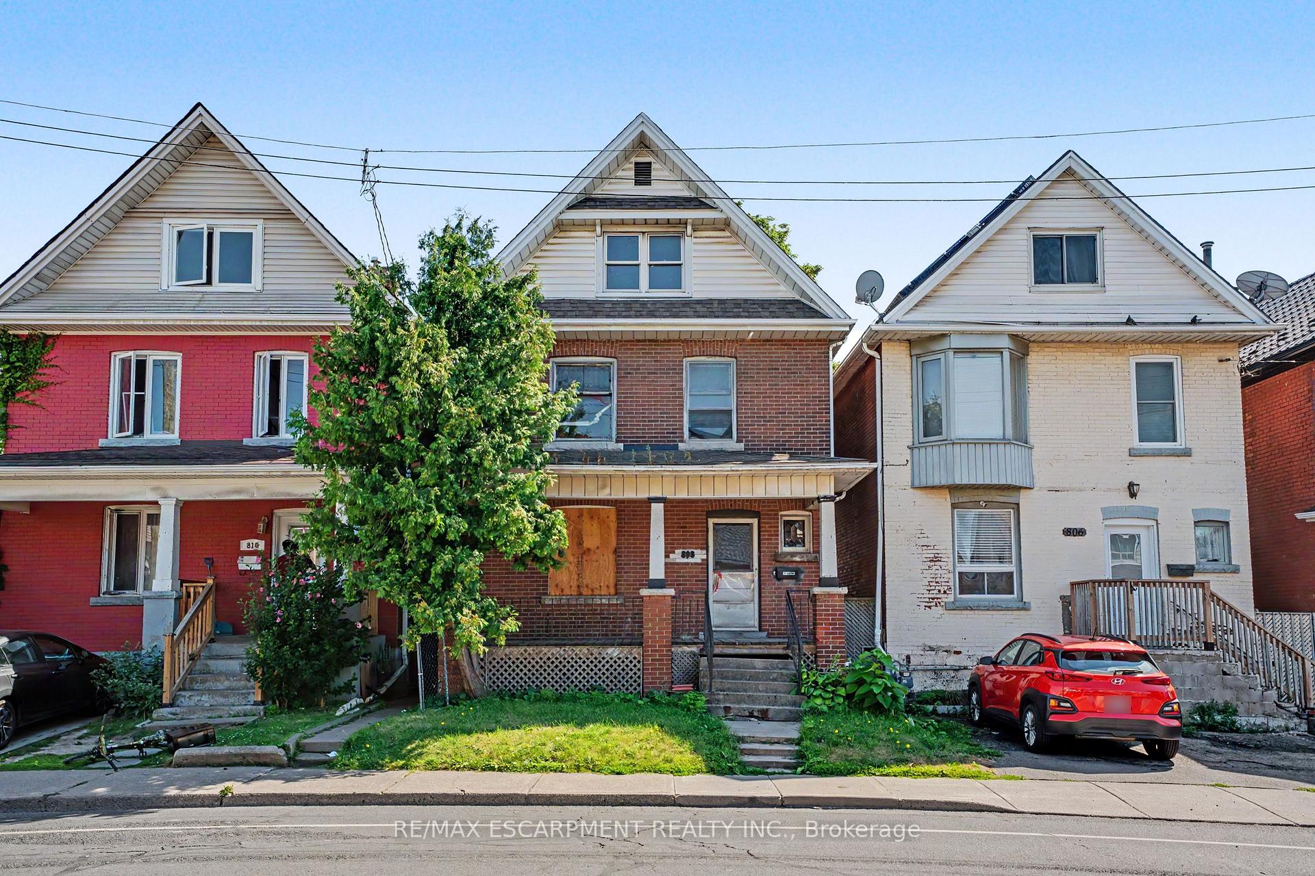 Photo 3 of 808 Cannon Street E, Hamilton, Stipley — HOMEH
