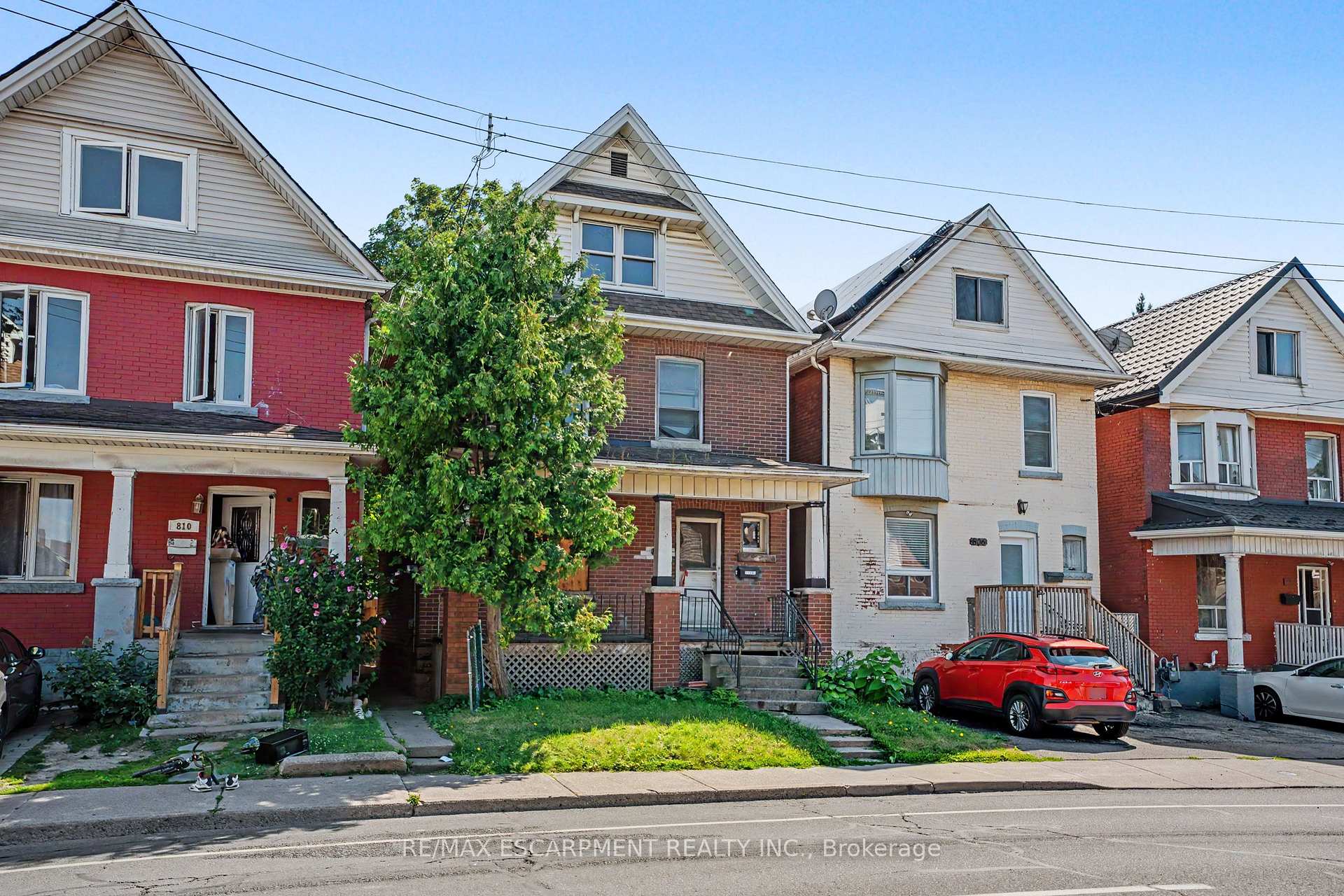 Photo 4 of 808 Cannon Street E, Hamilton, Stipley — HOMEH