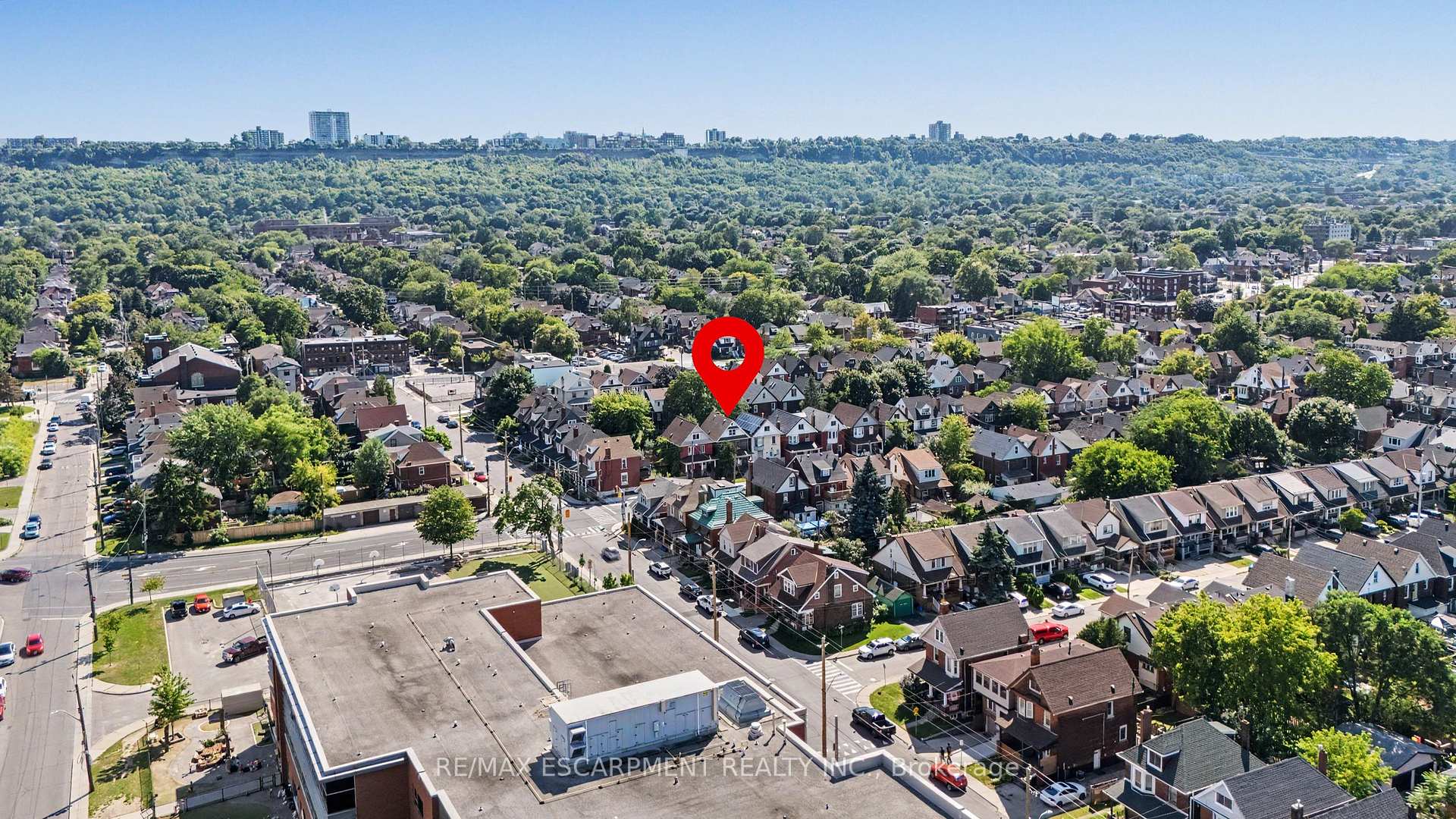 Photo 18 of 808 Cannon Street E, Hamilton, Stipley — HOMEH
