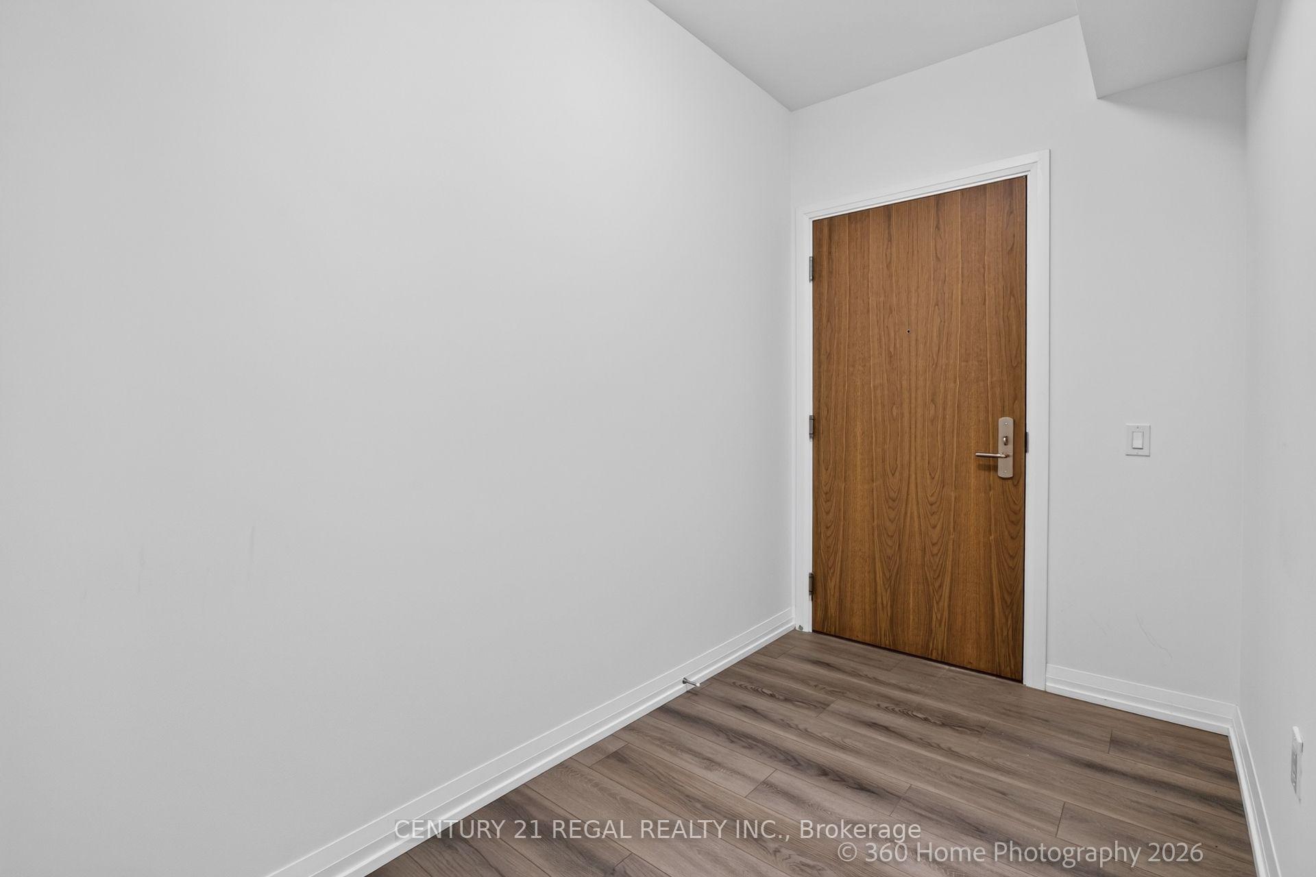 Photo 2 of Unit 912, 27 Korda Gate, Vaughan, Vellore Village — HOMEH