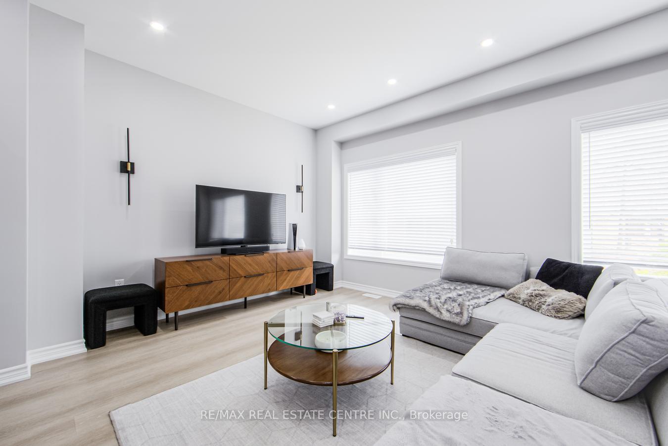 Photo 10 of 52 Sentinel Lane, Hamilton, Mountview — HOMEH