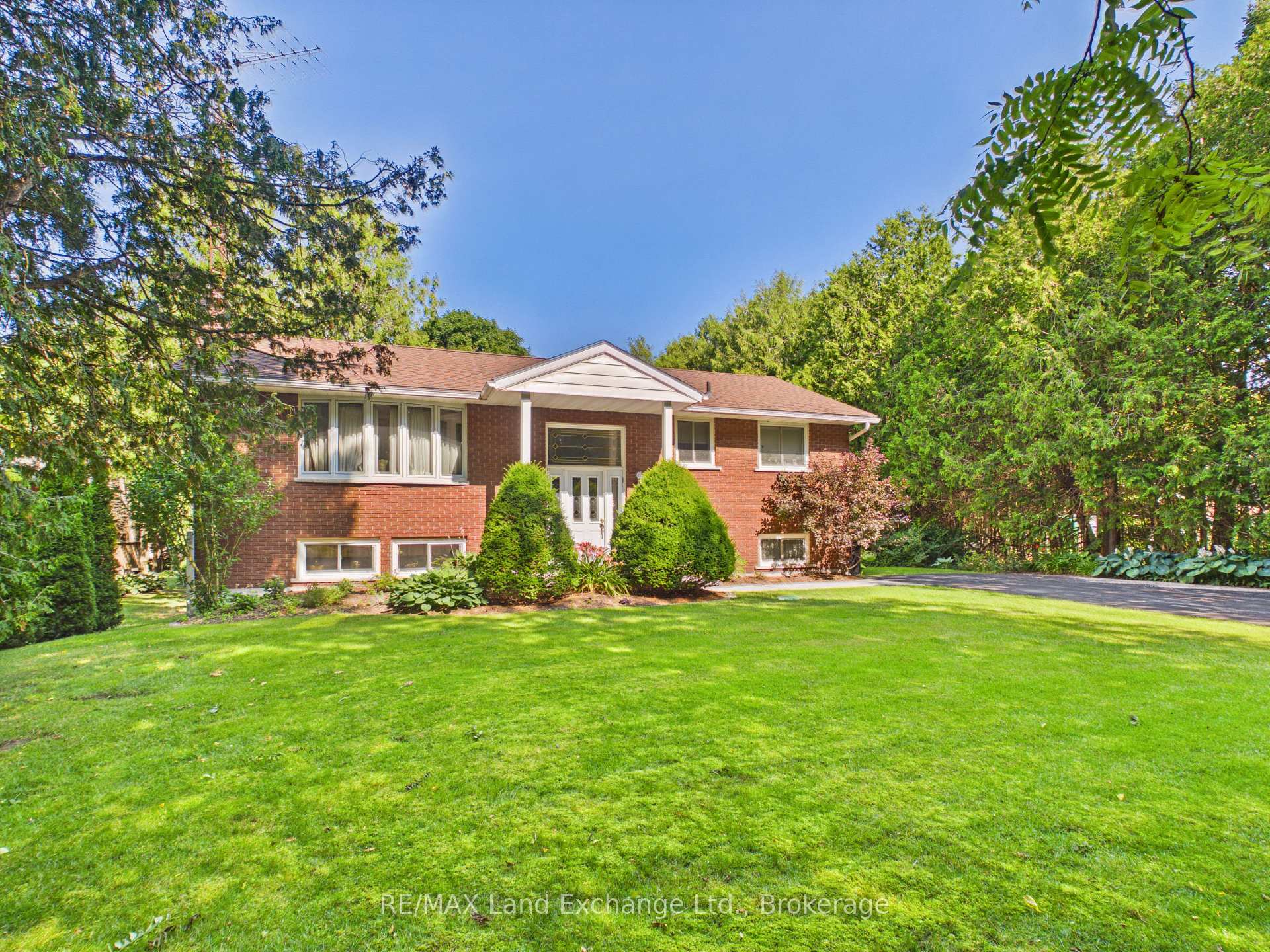 Photo 1 of 37 Albert Road, Kincardine — HOMEH
