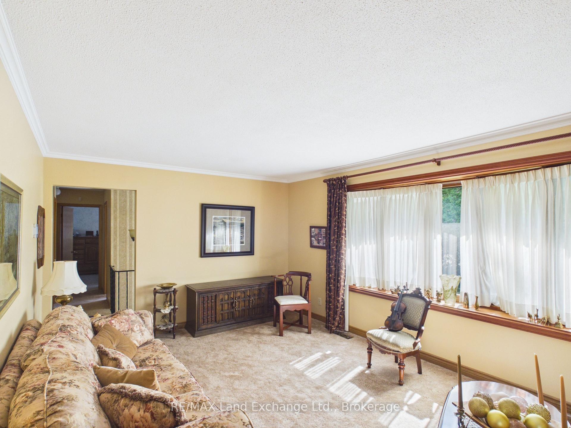Photo 5 of 37 Albert Road, Kincardine — HOMEH