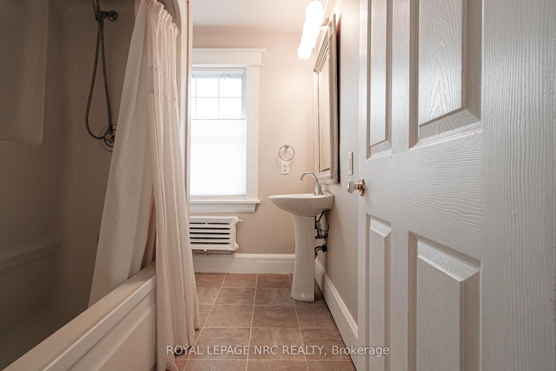 Photo 27 of 15 South Drive, St. Catharines, Old Glenridge — HOMEH