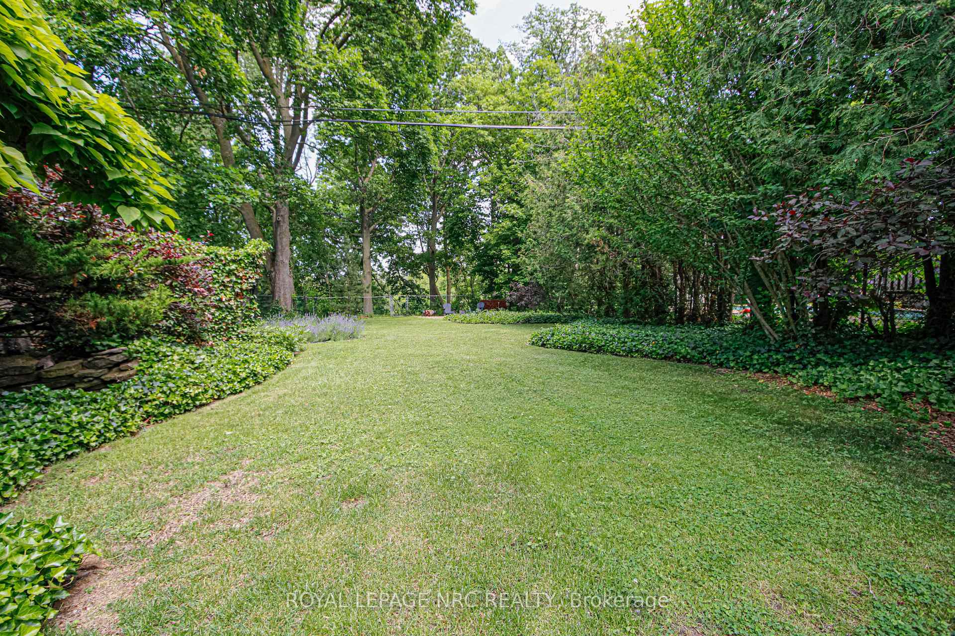 Photo 34 of 15 South Drive, St. Catharines, Old Glenridge — HOMEH