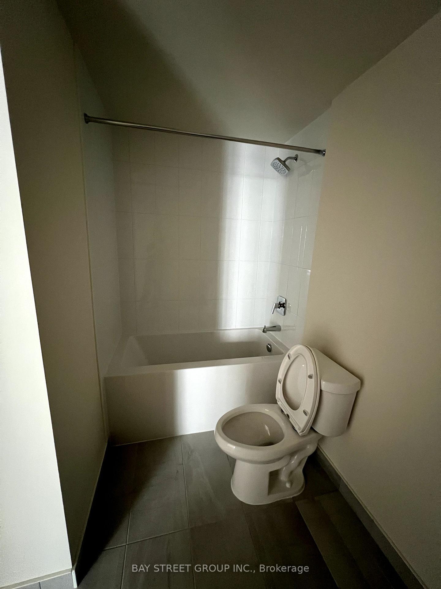 Photo 8 of Unit 418, 27 Korda Gate, Vaughan, Vellore Village — HOMEH