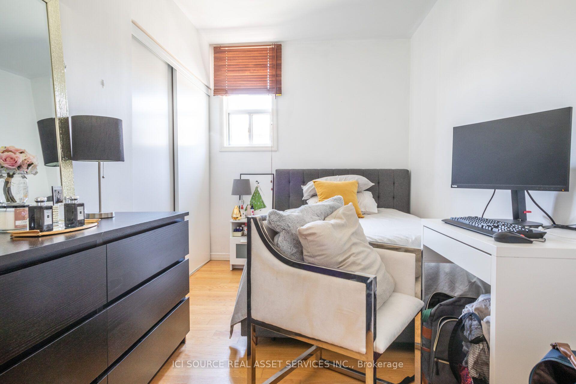 Photo 9 of Unit 2, 693 Euclid Avenue, Toronto, Palmerston-Little Italy — HOMEH
