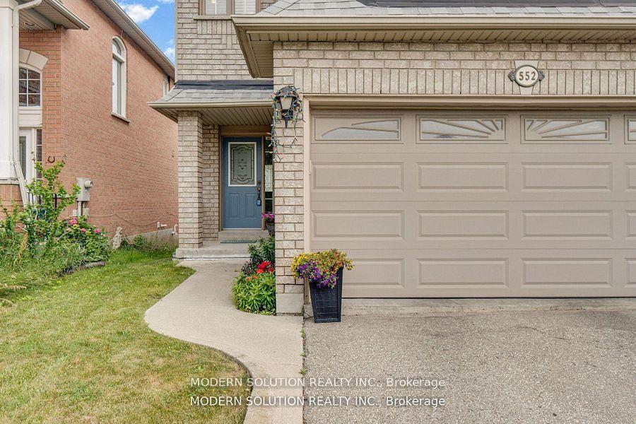 Photo 3 of 552 Wildgrass Road, Mississauga, Cooksville — HOMEH