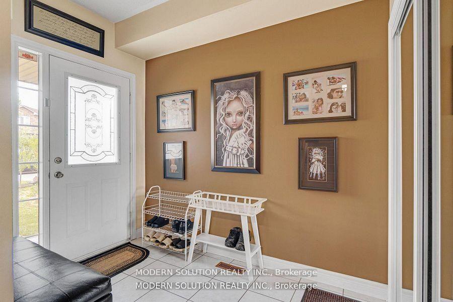 Photo 5 of 552 Wildgrass Road, Mississauga, Cooksville — HOMEH