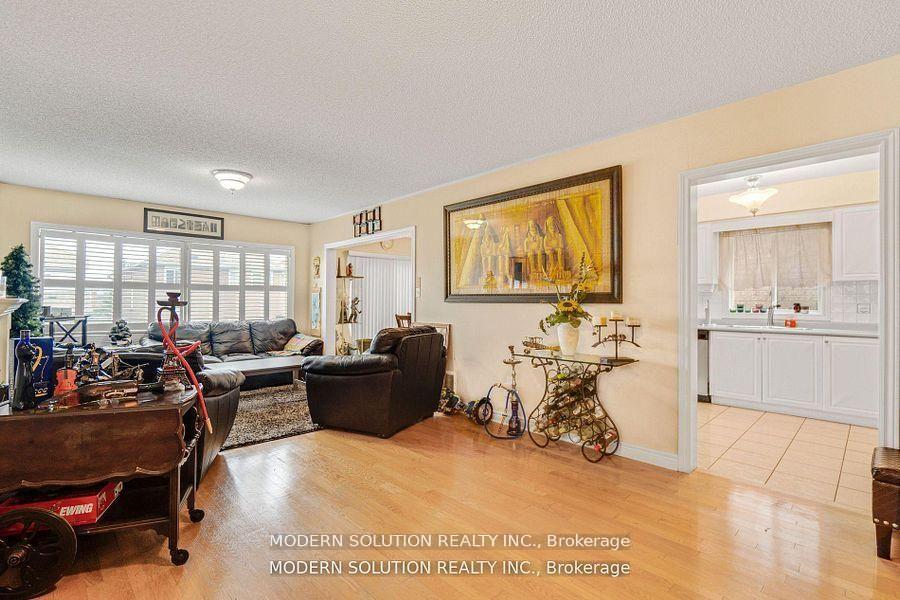 Photo 10 of 552 Wildgrass Road, Mississauga, Cooksville — HOMEH
