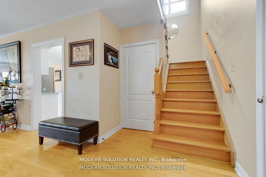 Photo 15 of 552 Wildgrass Road, Mississauga, Cooksville — HOMEH
