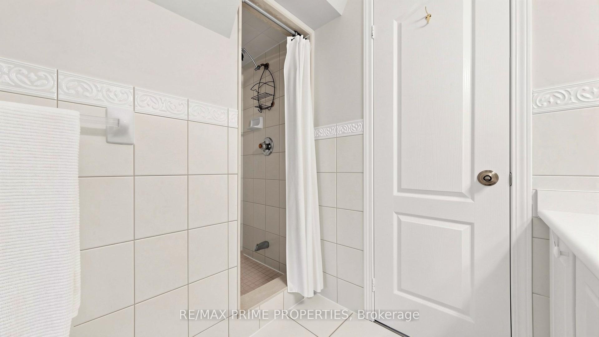 Photo 36 of 105 Settlement Park Avenue, Markham, Cornell — HOMEH