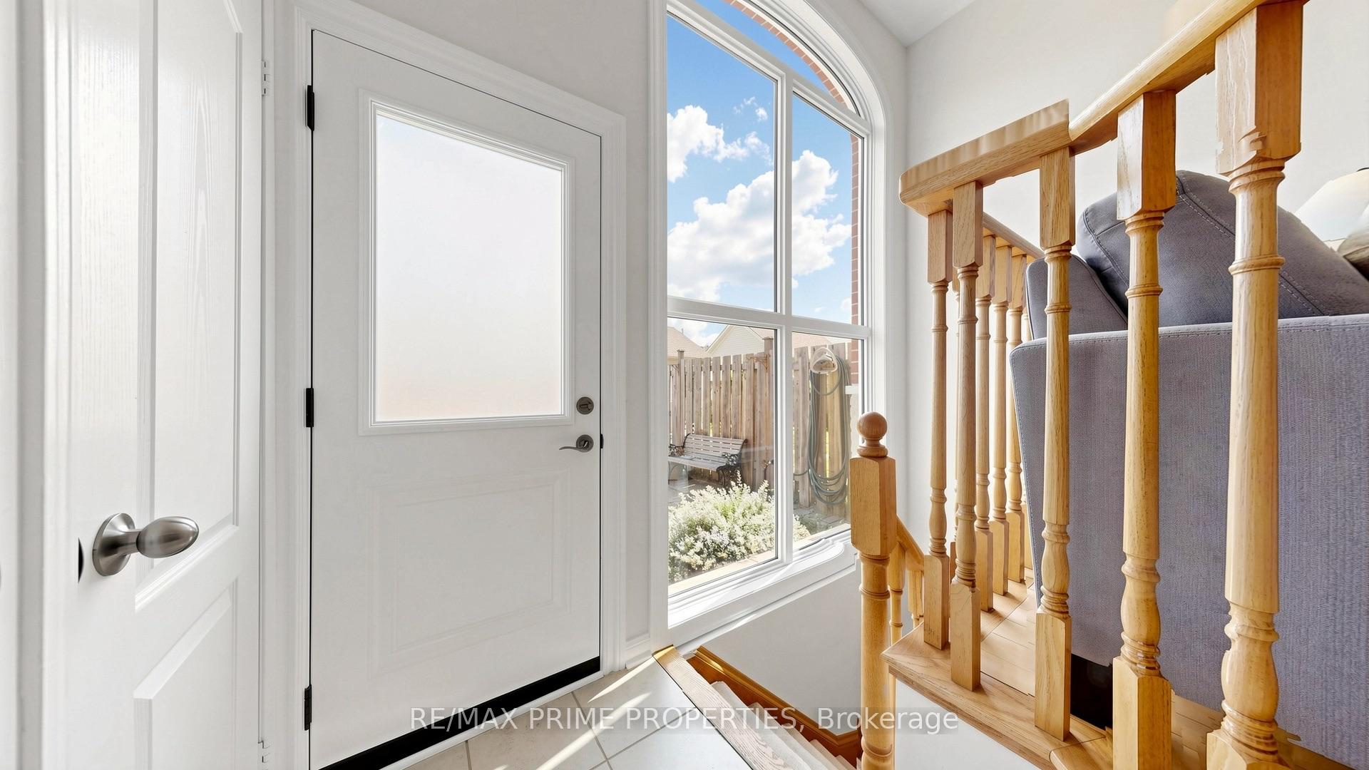 Photo 37 of 105 Settlement Park Avenue, Markham, Cornell — HOMEH