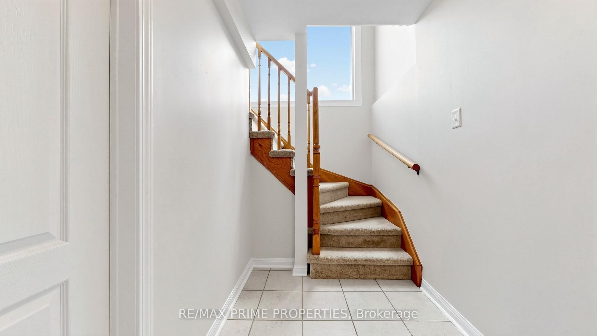 Photo 38 of 105 Settlement Park Avenue, Markham, Cornell — HOMEH