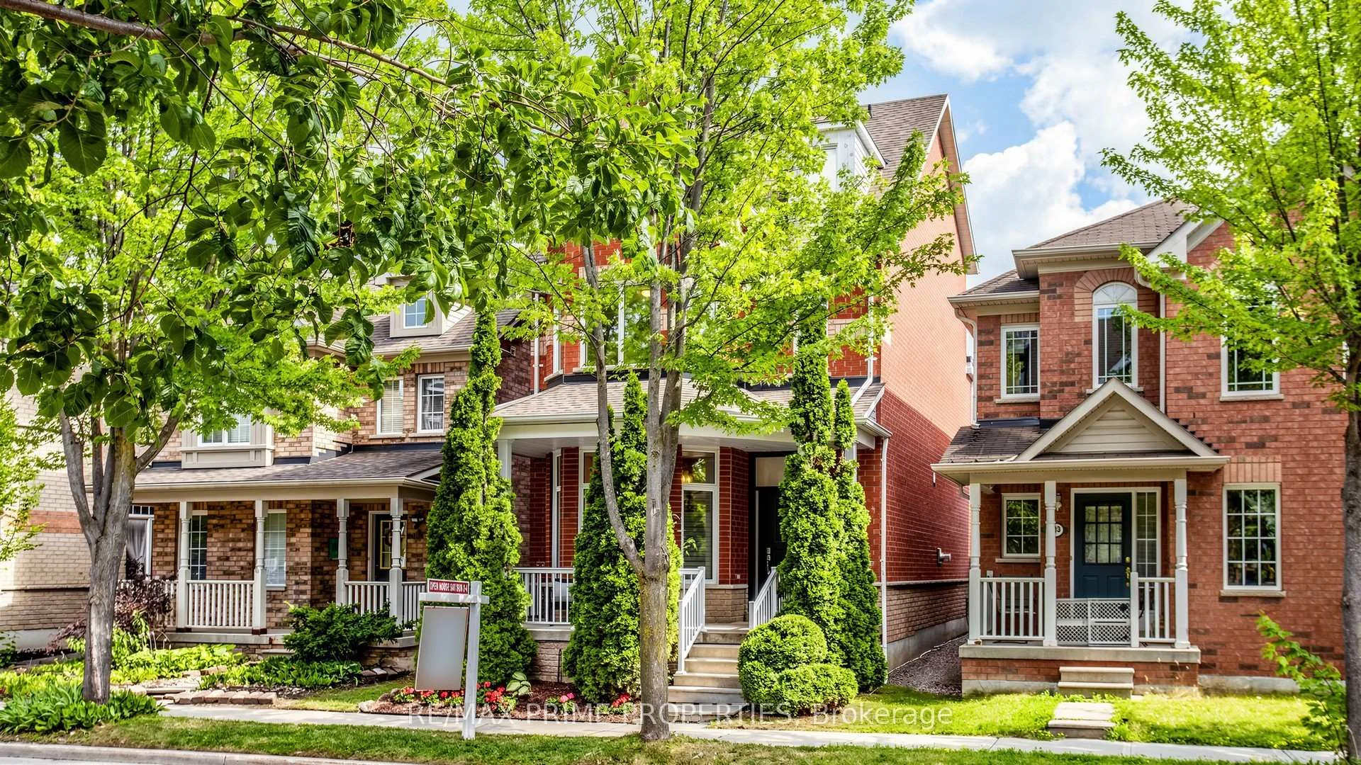 Photo 3 of 105 Settlement Park Avenue, Markham, Cornell — HOMEH