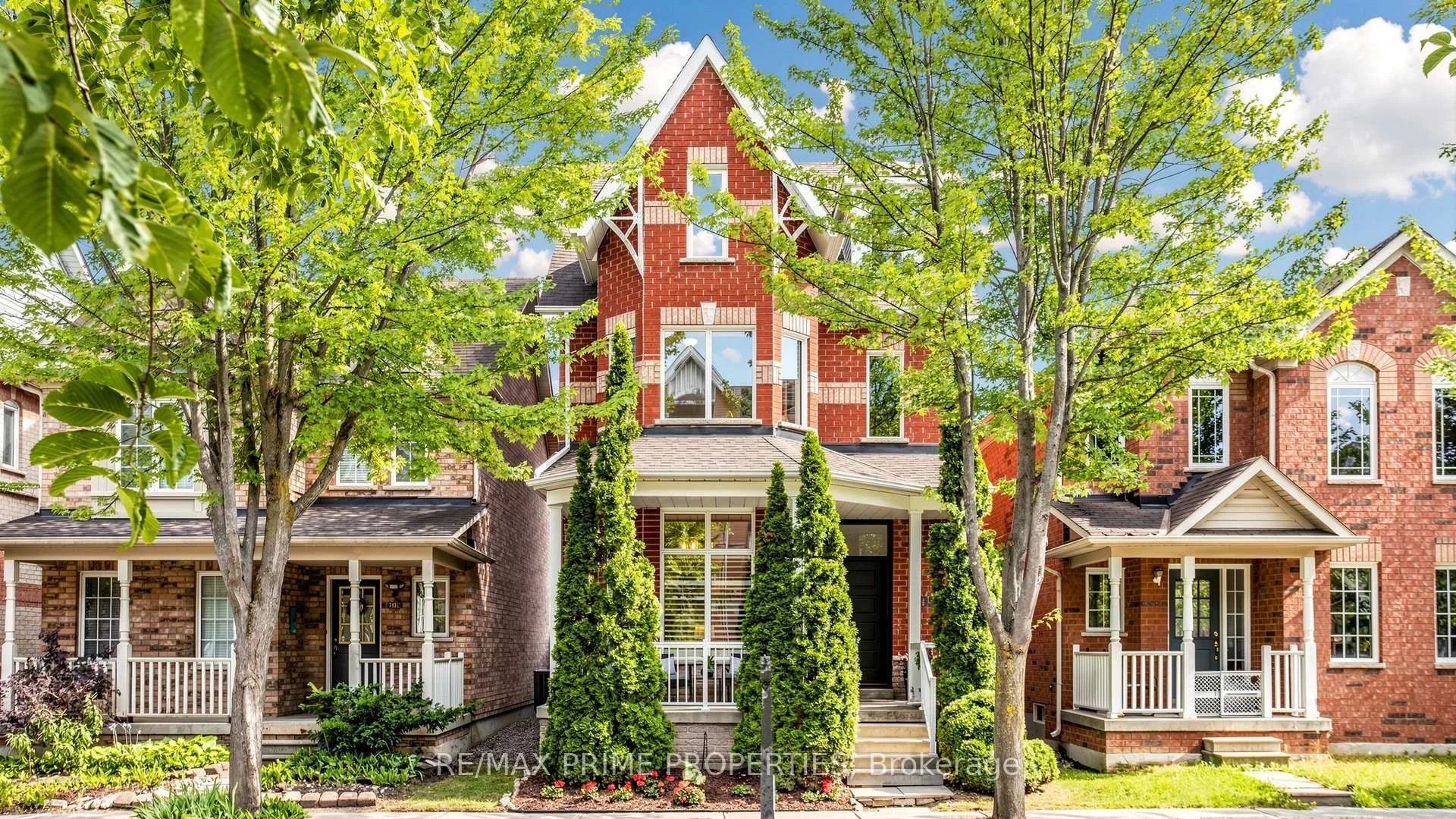 Photo 1 of 105 Settlement Park Avenue, Markham, Cornell — HOMEH