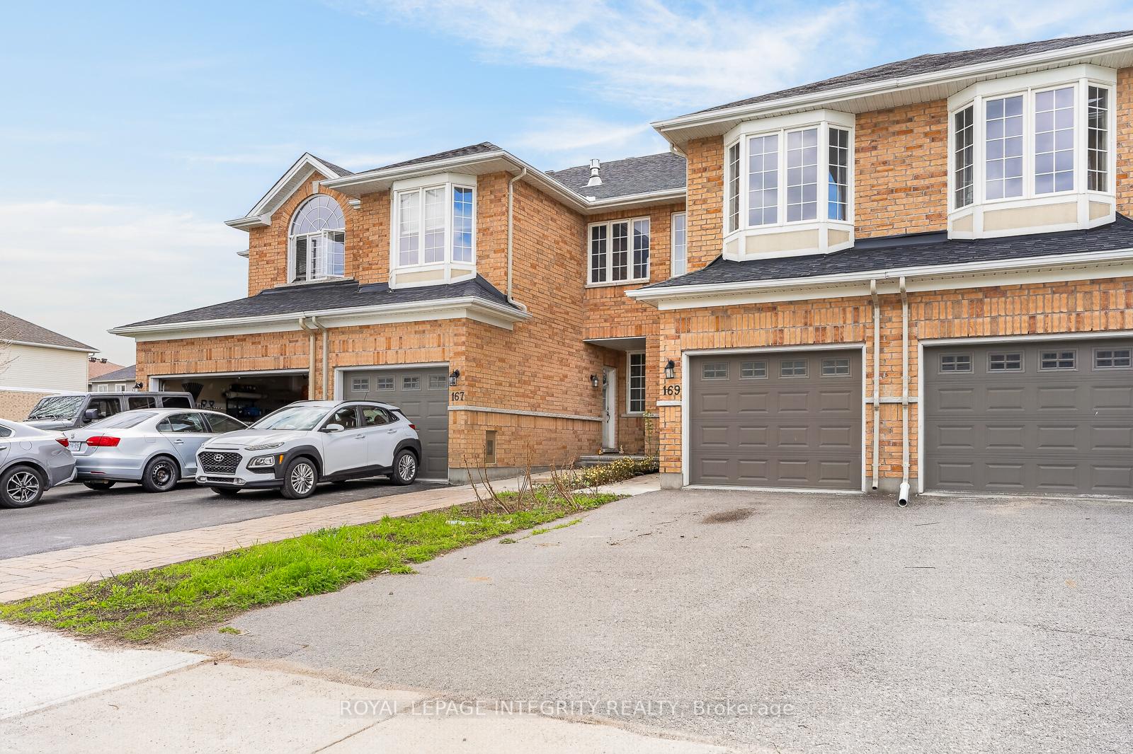 Photo 3 of 169 Desmond Trudeau Drive, McNab/Braeside, Mcnab/Braeside Twps — HOMEH