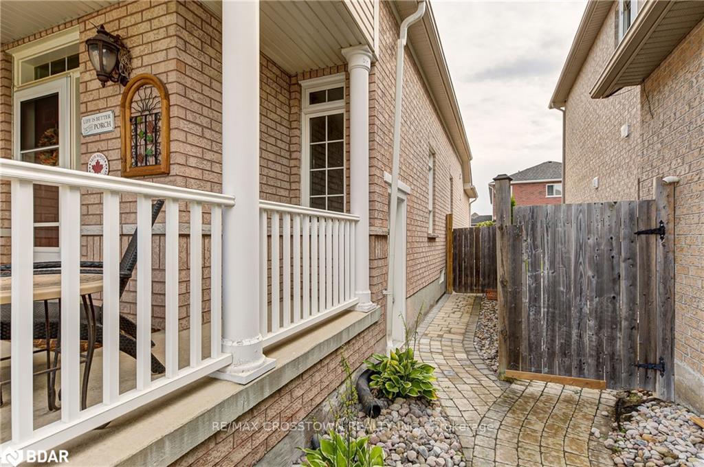 Photo 3 of Unit LOWER, 25 Charlemagne Avenue, Barrie, Innis-Shore — HOMEH