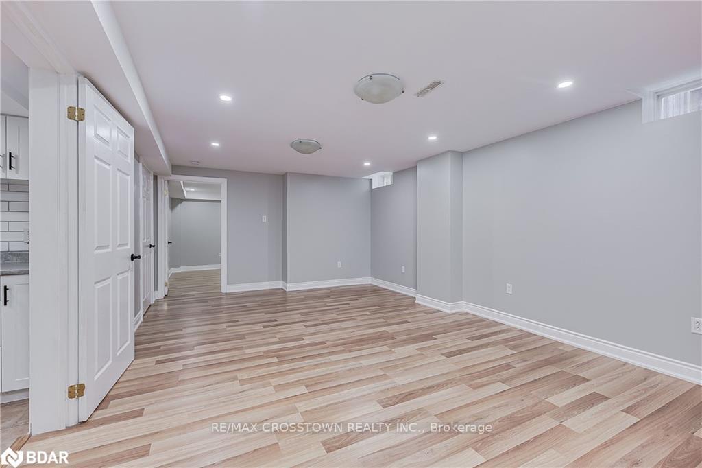 Photo 5 of Unit LOWER, 25 Charlemagne Avenue, Barrie, Innis-Shore — HOMEH