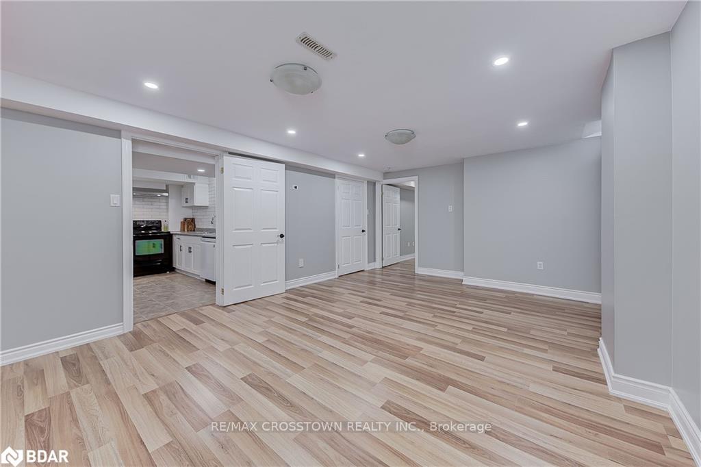 Photo 7 of Unit LOWER, 25 Charlemagne Avenue, Barrie, Innis-Shore — HOMEH